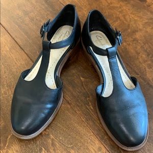 Clark’s Somerset Collection Mary Jane T-Strap Shoe